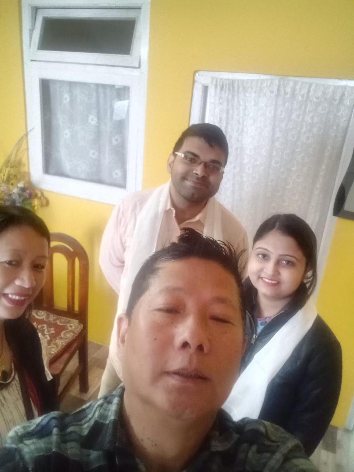 Beverly Hills Home Stay 大吉岭 外观 照片