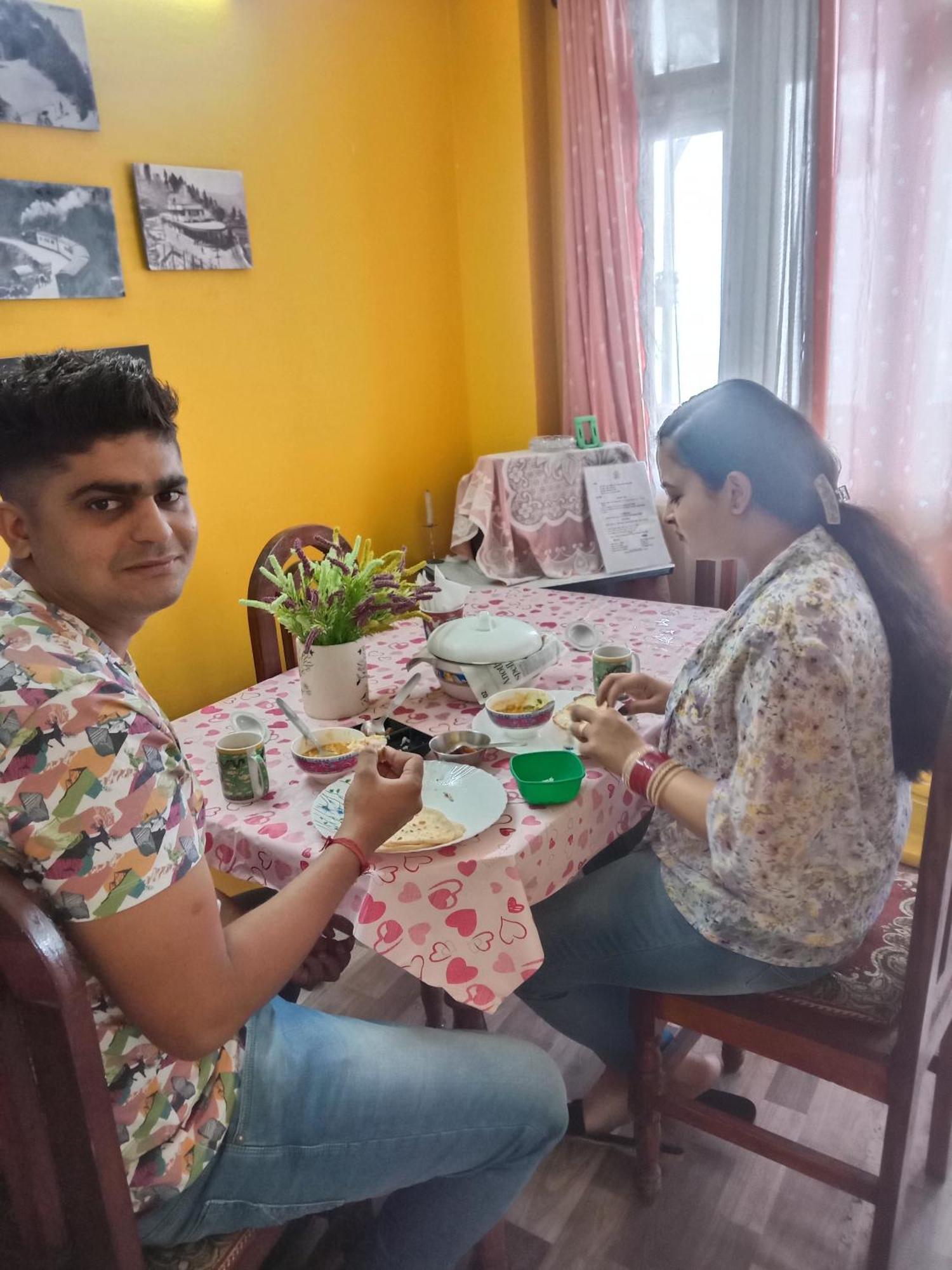 Beverly Hills Home Stay 大吉岭 外观 照片