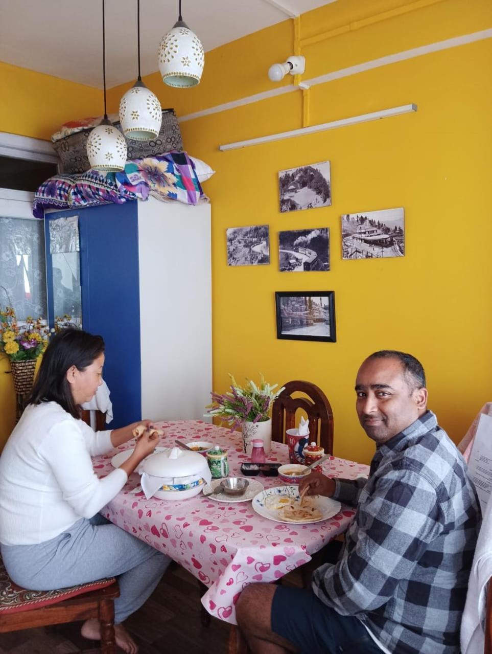 Beverly Hills Home Stay 大吉岭 外观 照片
